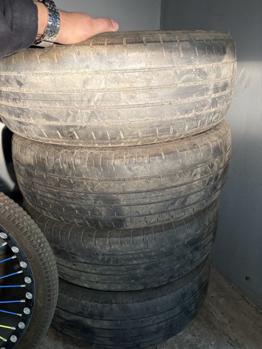 Продам б/у резину