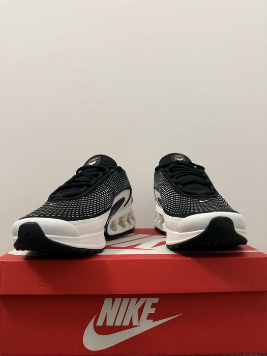 Nike Air Max DN Black/White - 43