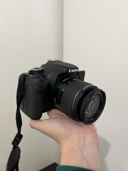 Фотоаппарат Canon 600D / Rebel T3i