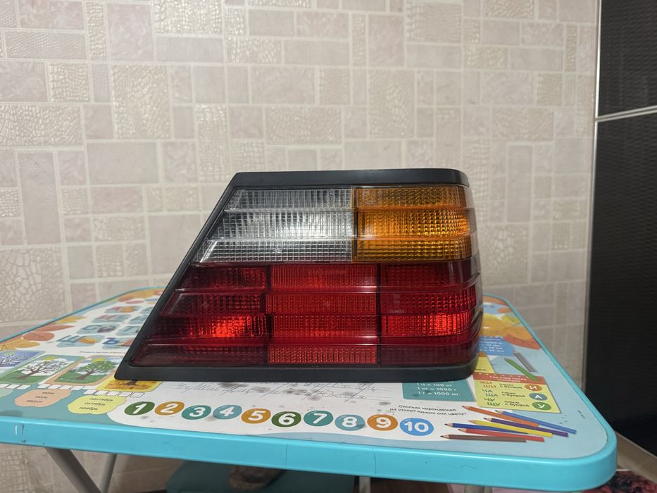 124 мерсадес задний стоп от ДОТ