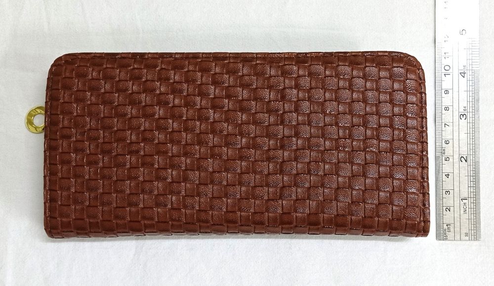 ЛИКВИДАЦИЯ - НОВО Дамско Портмоне