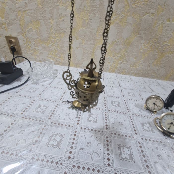 Бронзовое кадило  и будильники часы