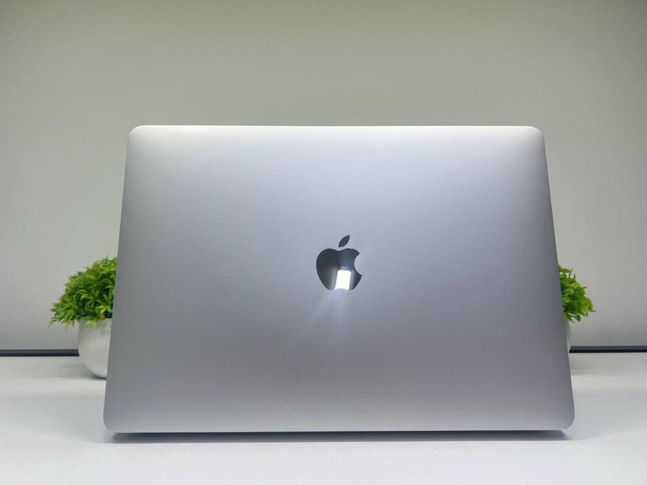 MacBook Air M1 256 gb