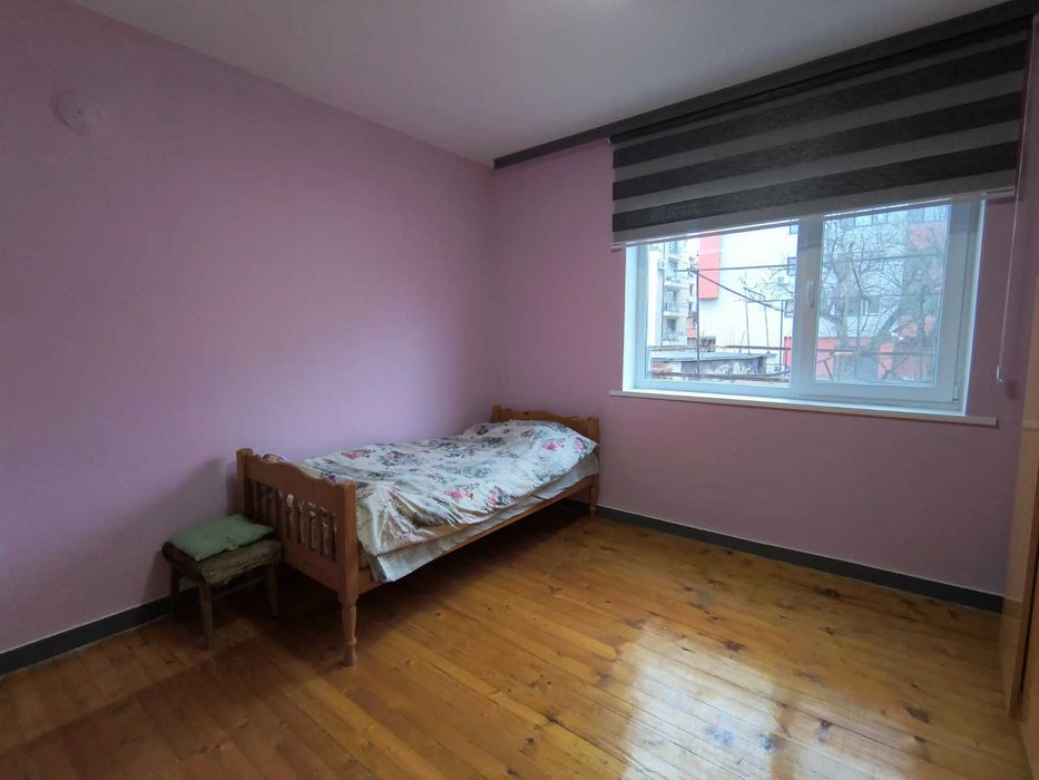 Апартамент с 3 спални в Смирненски до Пълмед/ с ключ за имота