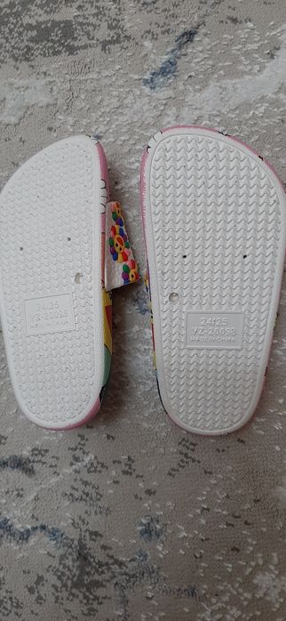 Шлепки детские новые