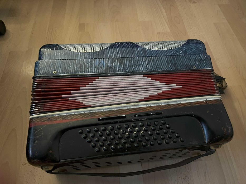 Acordeon in stare foarte buna!