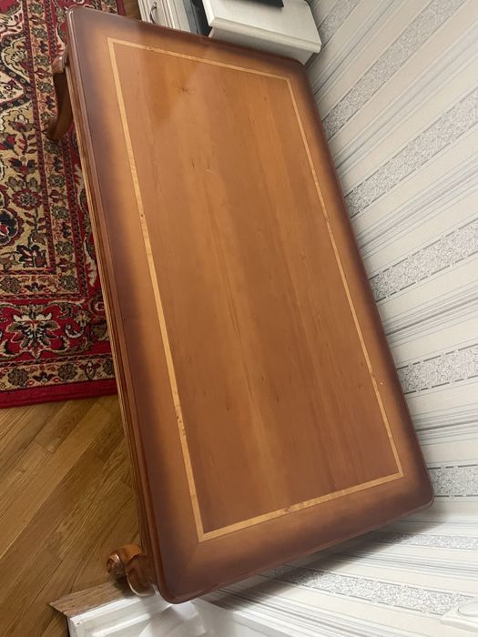 Журнальный стол дерево