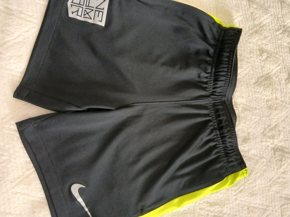 Colanti scurti  Nike pentru sala impecabili