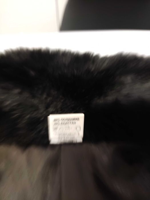Дамски черен пухкав елек