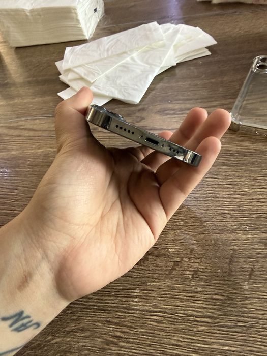 Продам Iphone 13 PRO 256