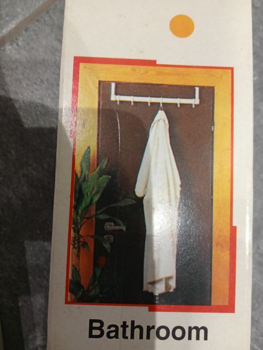 Закачалки,нови, във кашони