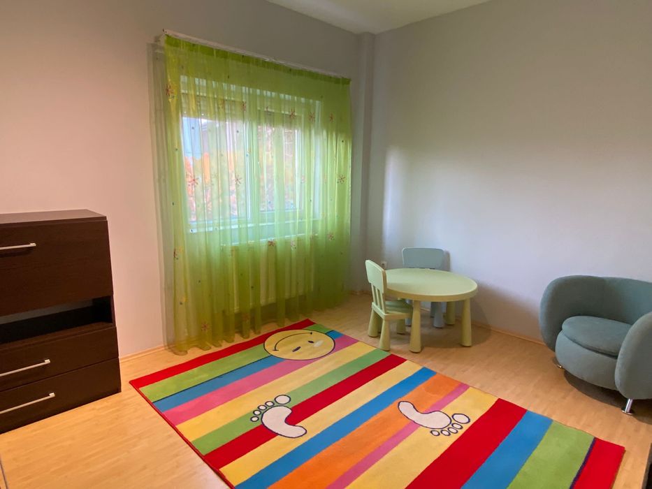 Apartament 3 camere de inchiriat
