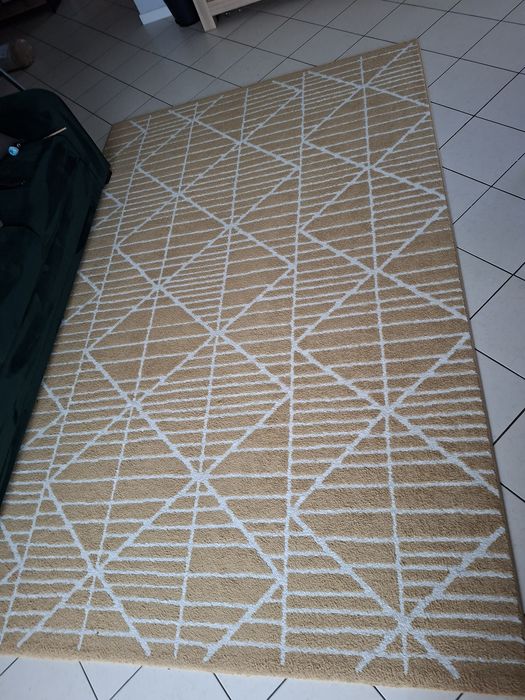 Vând covor 200/300 cm