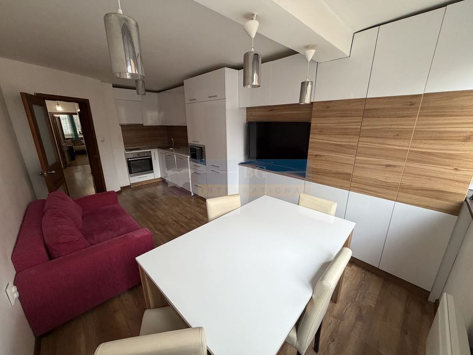 Продава се Тристаен апартамент в Бургас, Възраждане - 90 кв.м за 1111 €/кв.м - Снимка #1