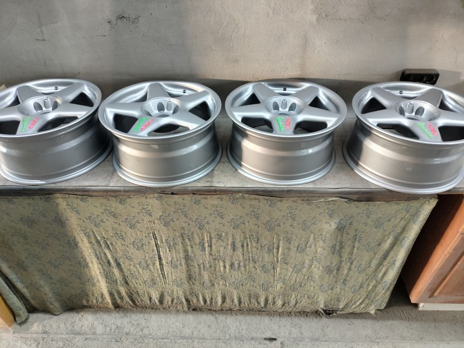Продам Диски Azev r17