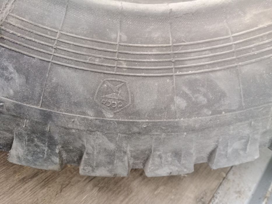 Резина 5.50 на 16 . Сельхоз