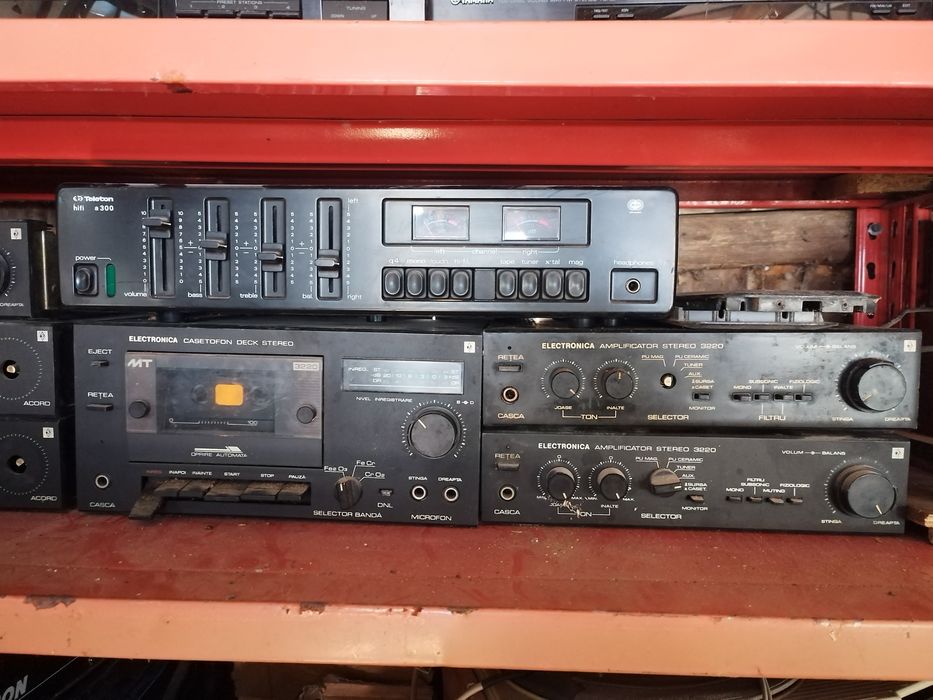Amplificatoare, tunere, radiouri -3220, Turist, Vef Selena.