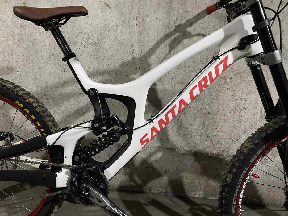 Рамка Santa Cruz V10