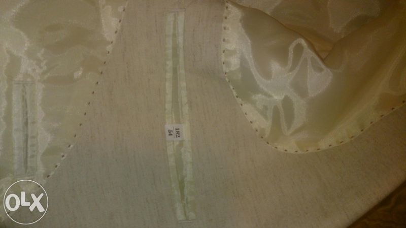 Бяло мъжко сако