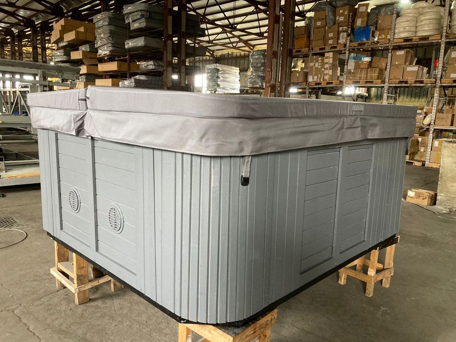 Канадско Джакузи перфектно състояние 3м гаранция с ново покривало