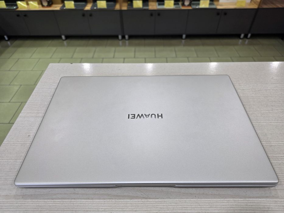 Huawei 2022 г (Core i5-11 Gen, 8 Gb DDR4, 256 Gb SSD)