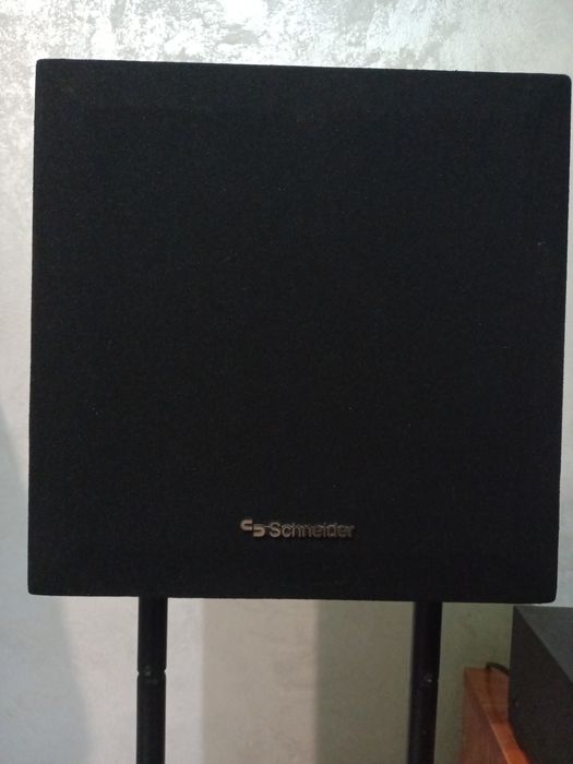 Sateliți Schneider Manhattan 1100 LS