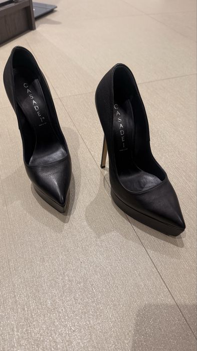 Casadei обувки на висок ток