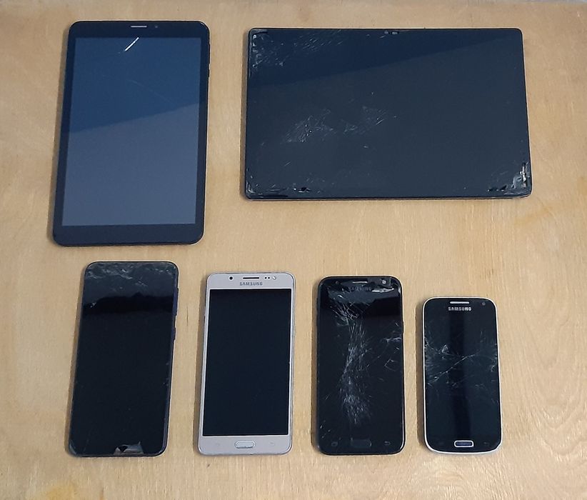 На запчасти телефоны