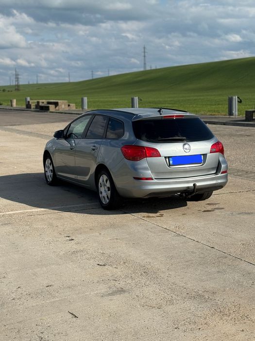 Dezmembrez Opel Astra J 1.7 CDTI A17DTR 110 CP – 2011 – orice piesă di