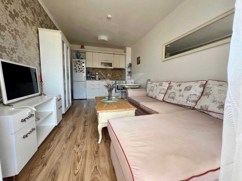 Продава се Двустаен апартамент в Свети Влас - 53 кв.м за 1416 €/кв.м - Снимка #2