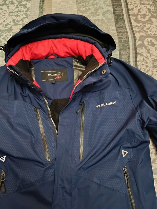 продам   куртку   Саламон  в  отличном  состояние
