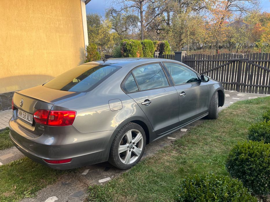 VOLKSWAGEN Jetta 2013 — imagine 4