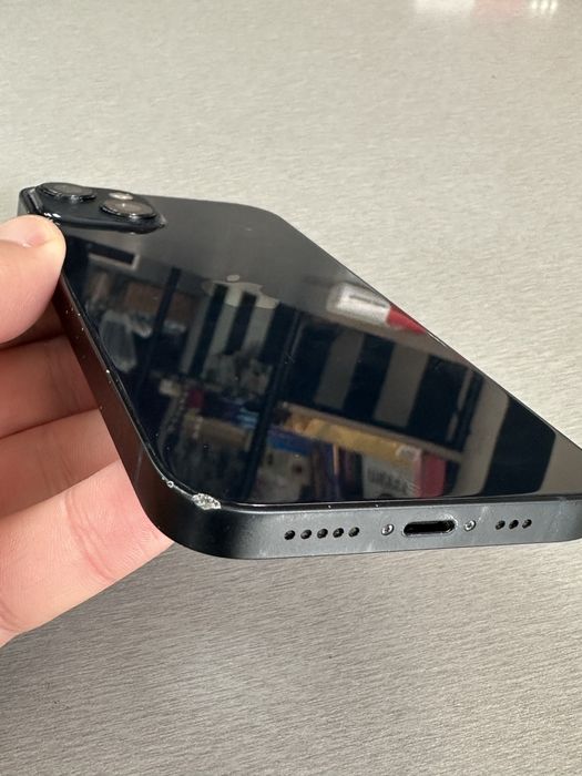 Продавам Iphone 13 128GB-добро състояние