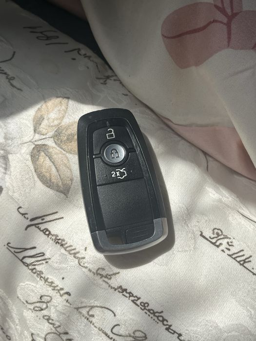 Cheie Ford originală tip briceag 3 butoane (Focus / Fiesta / Mondeo)