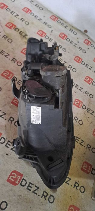 Faruri / Far stanga , far dreapta Seat Ibiza 6J non facelift , generatia 2008 - 2013 , pretul afisat este per bucata