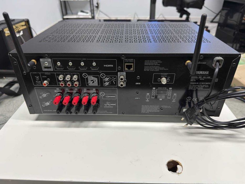 Yamaha RX-V4A 5.2 4K Bluetooth Wifi AirPlay