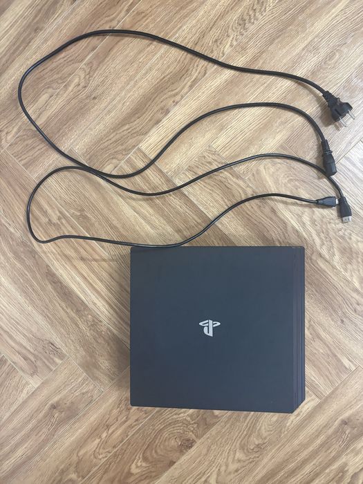 Playstation 4 Pro б/у