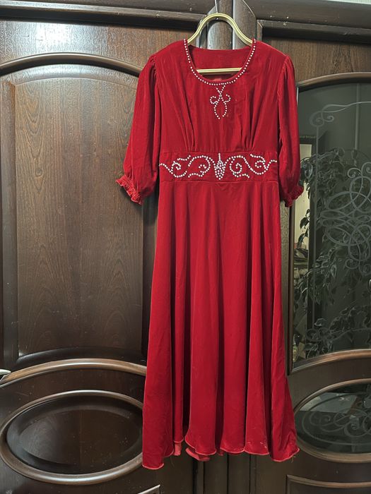 Платья в отличном состоянии