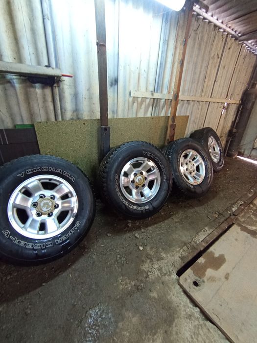 Диски с резиной R16 275/70 Yokohama Super Digger-V Toyota Hilux Surf/P