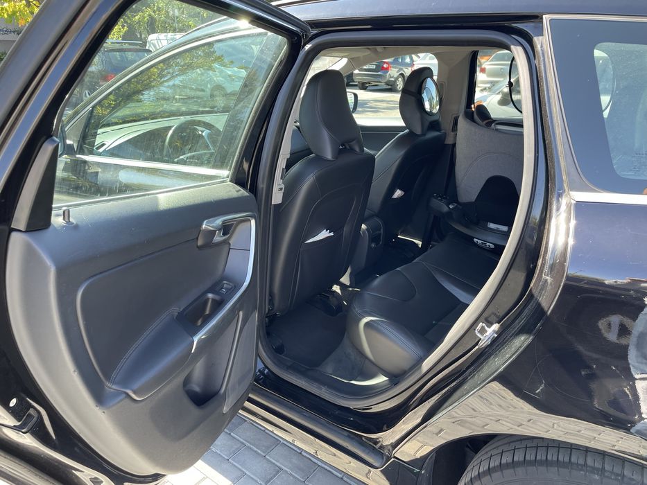 VOLVO XC60 2015 — imagine 4