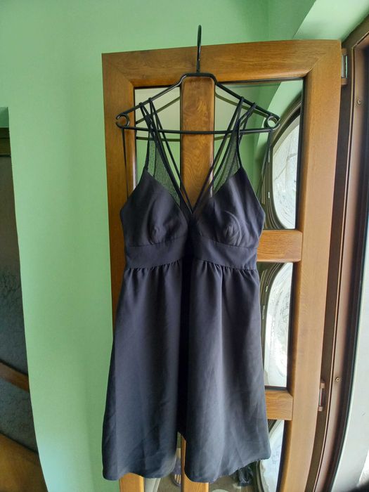 Vând rochii si fusta noi - 38