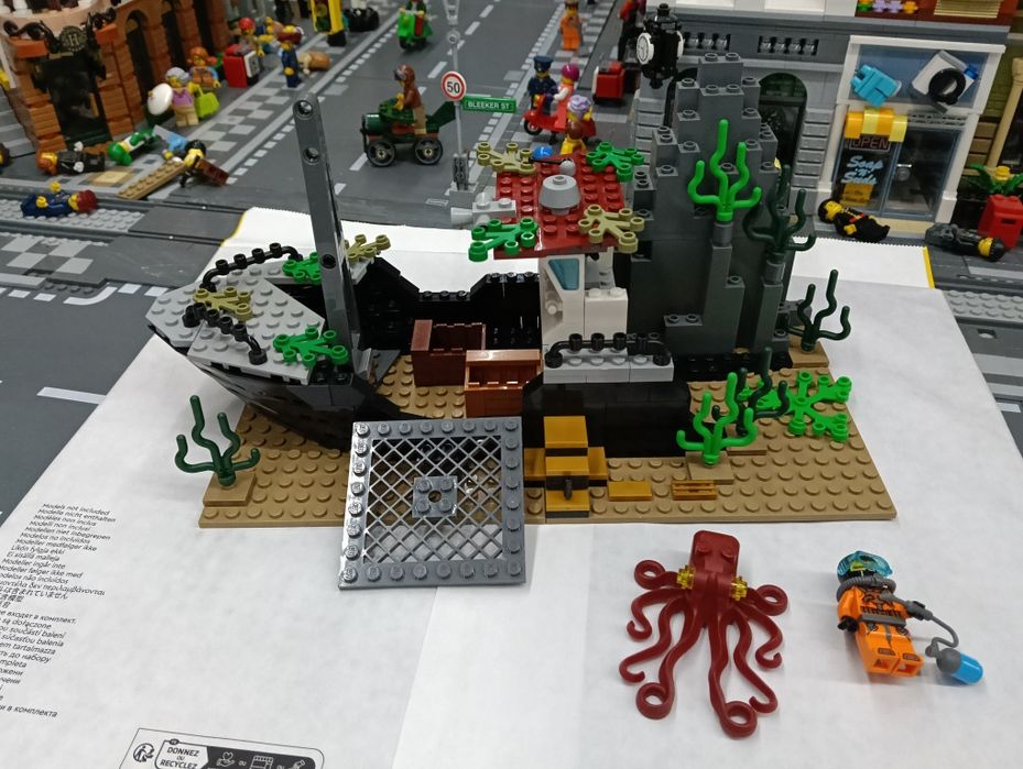 Lego 60095 Navă de explorare în largul mări