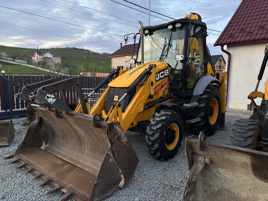 Buldoexcavator JCB 3CX 2014 / 5.100 ore / accept variante