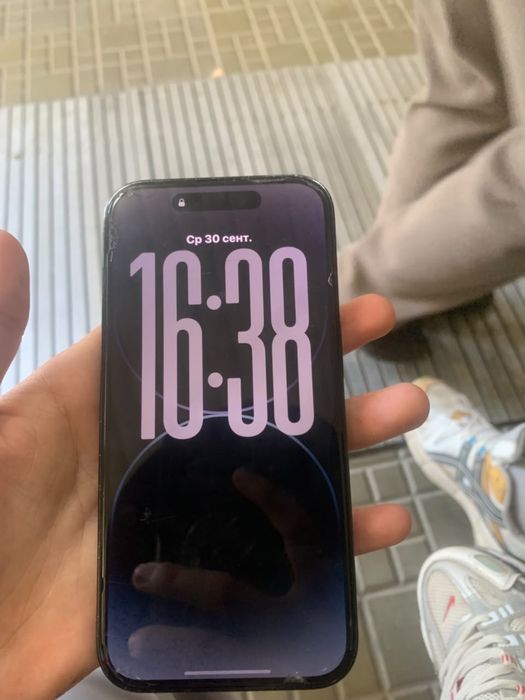 iphone 14pro без гаранти доки каропка все есть в идеале