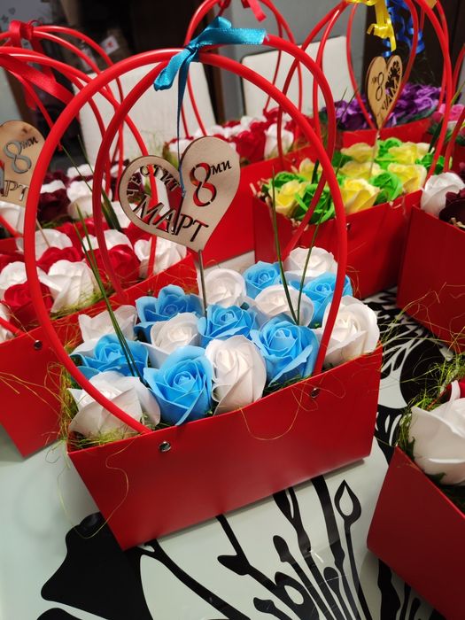 Подарете красота, която не увяхва –
с нежни цветя, които радват и вдъх