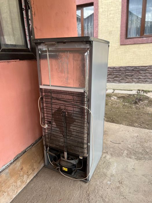 Продам холодильник