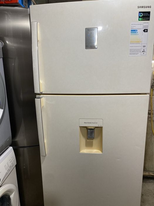 Холодильник SAMSUNG