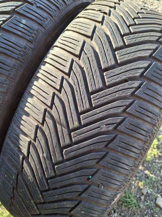 2  Anvelope de iarnă  225 55 r17 Michelin