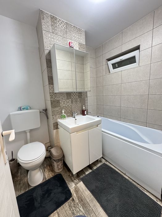 Apartament 3 camere de inchiriat