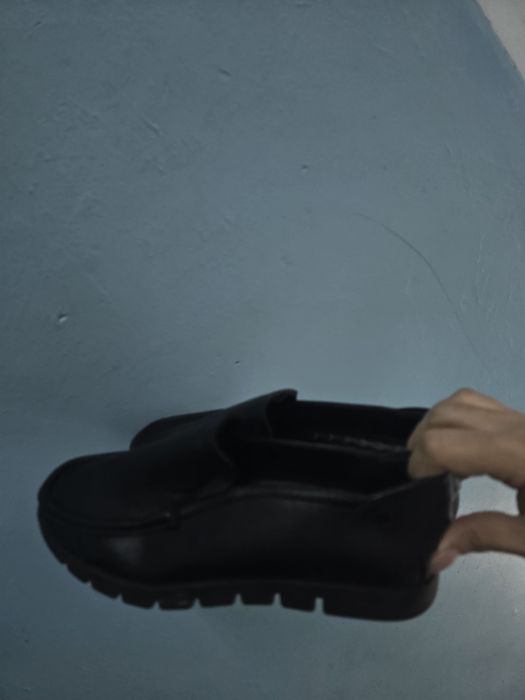 Туфли на мальчики 33 и 37 размер!